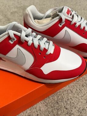 Nike Pegasus sz 10Men's Red White Gray Athletic Sneakers